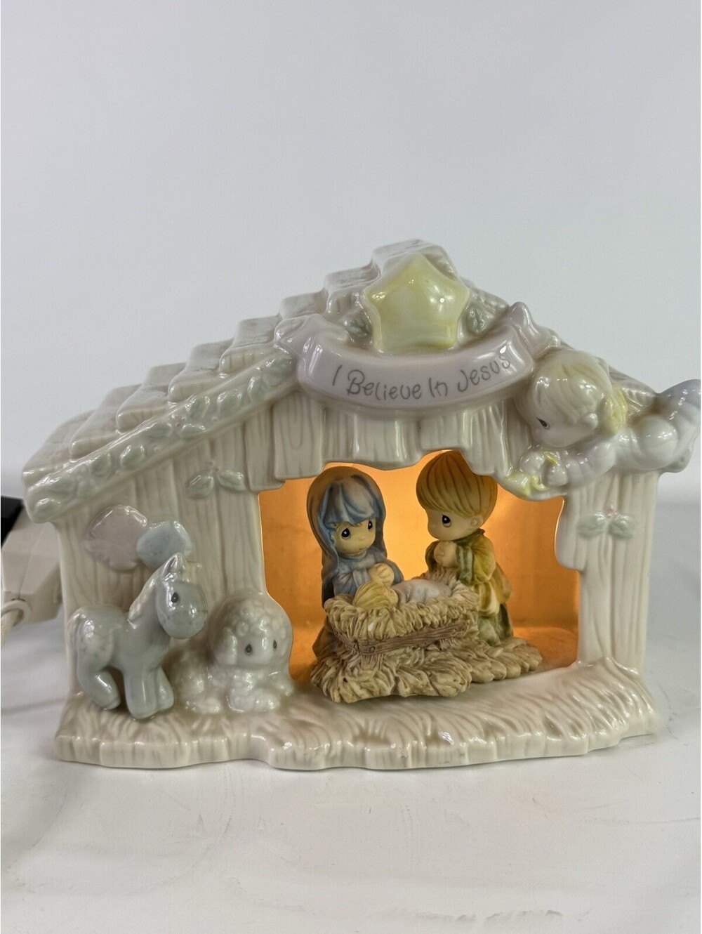 Enesco Precious Moments 1995 "I Believe In Jesus" Nativity Night Light